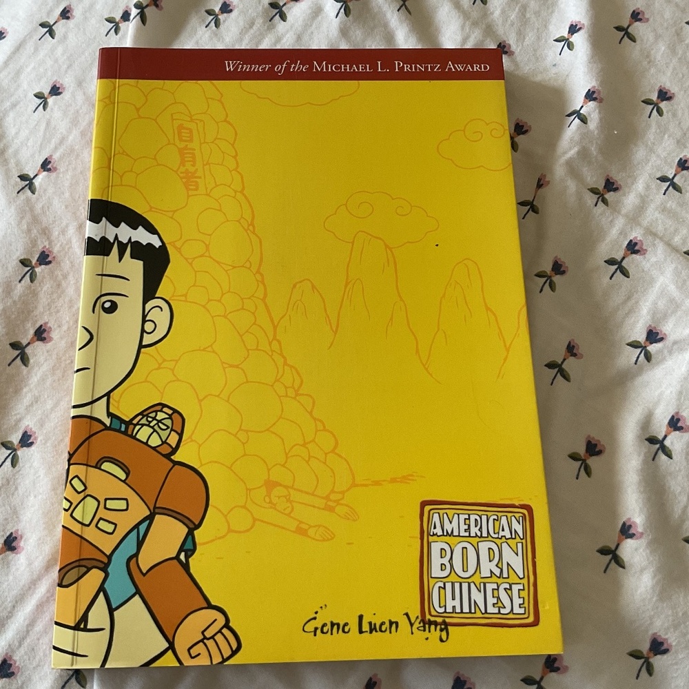 American Born Chinese Brand New Book